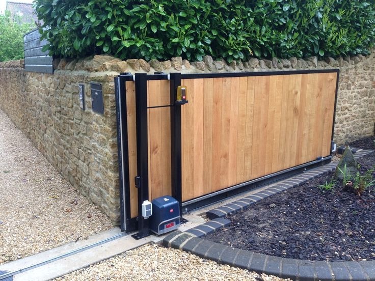 Remote-Controlled Sliding Gates in Tarn